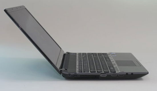 Laptop chạy chip Ivy Bridge giá rẻ của Samsung